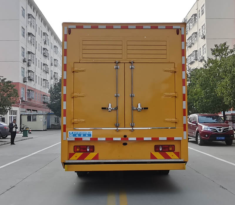 東風(fēng)天錦800-1000KWH儲(chǔ)能車(chē)電源車(chē)圖片4