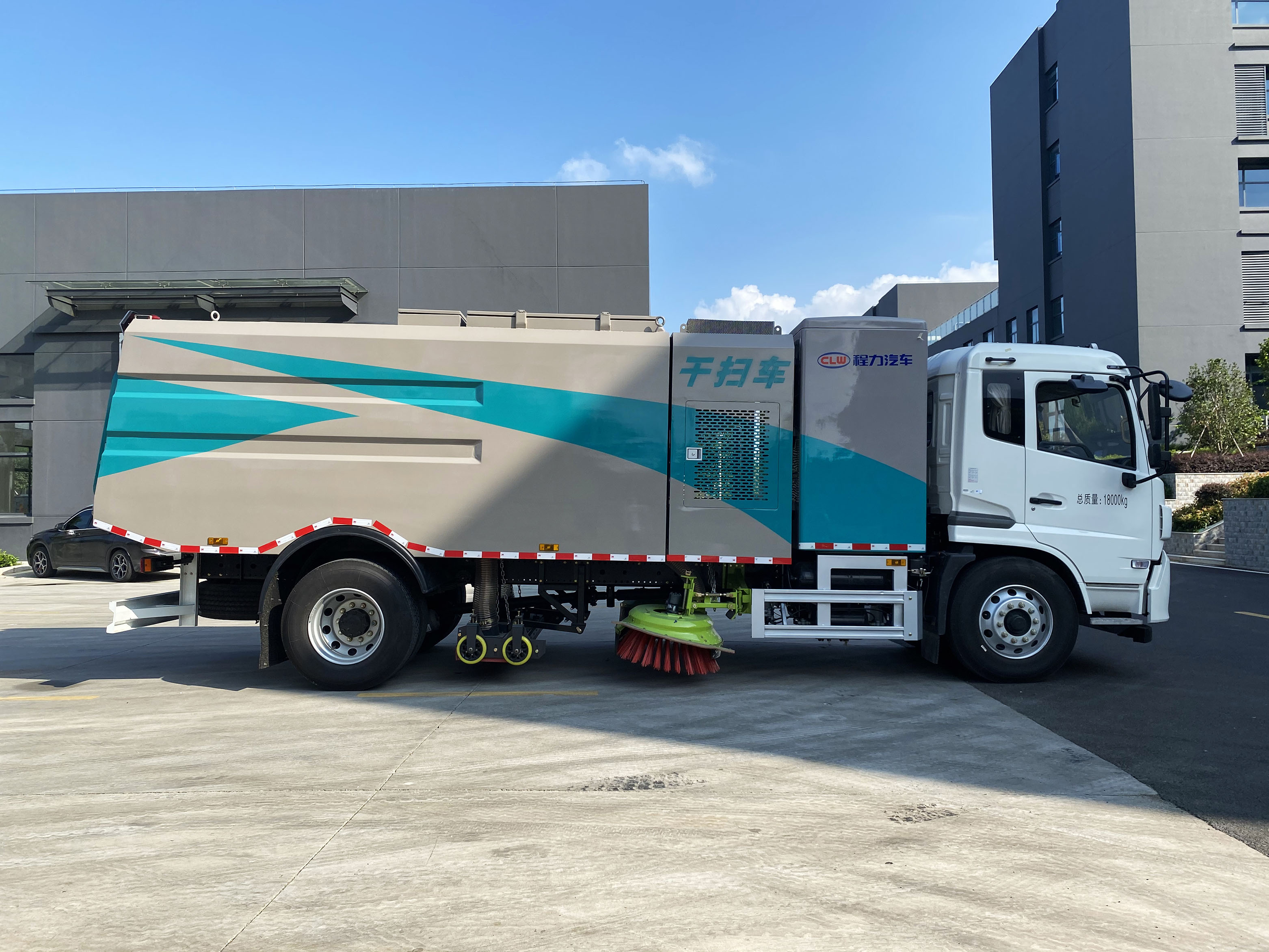 東風(fēng)天錦純電動多功能洗掃車圖片3