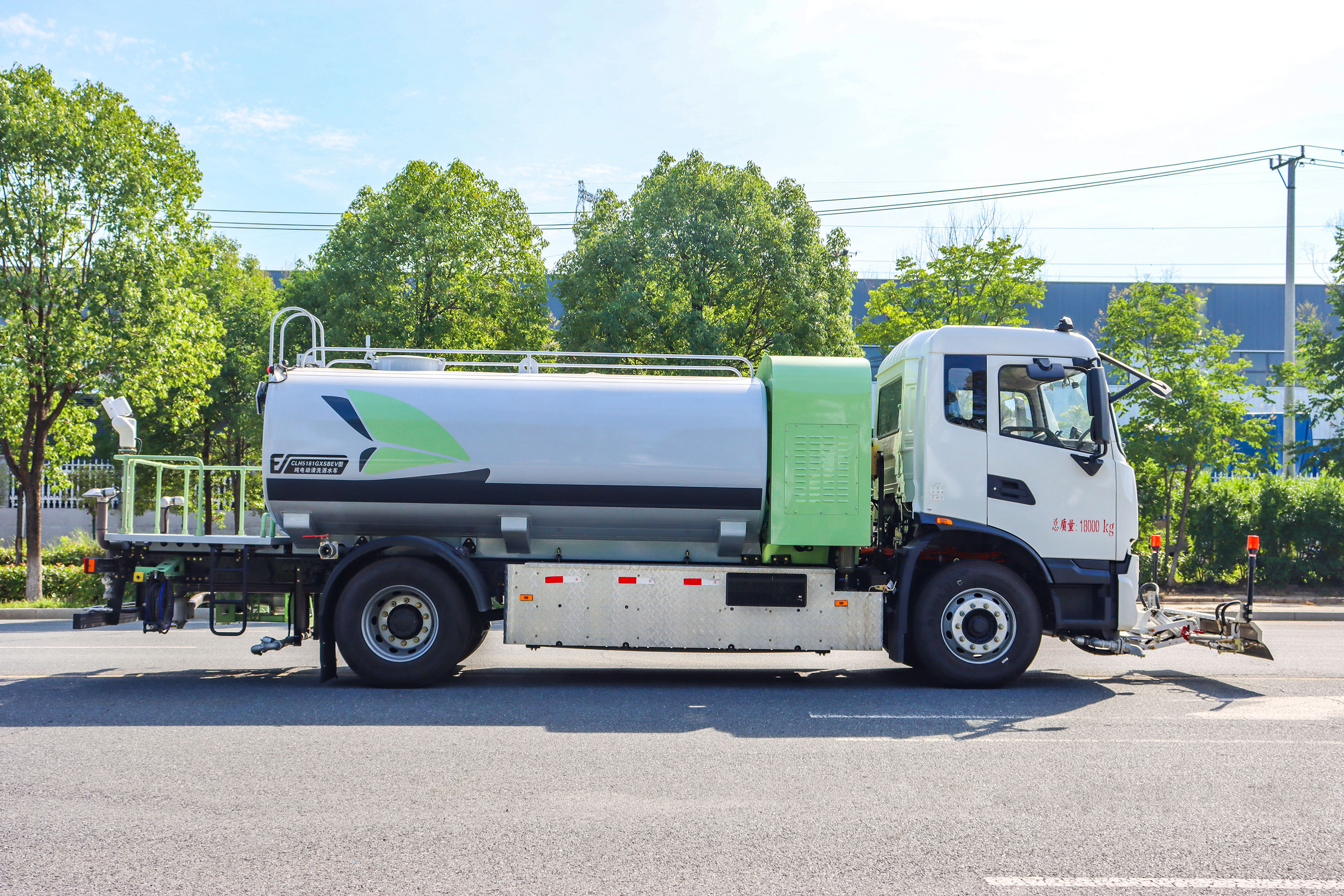 東風天錦純電動9.9方高端灑水車圖片3