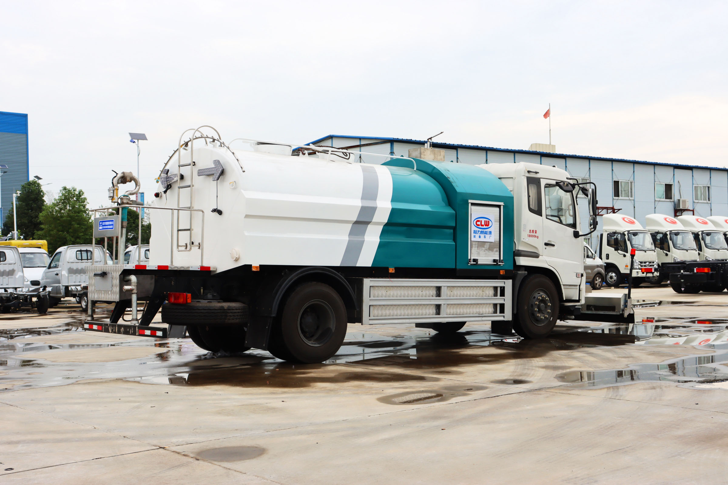 東風(fēng)天錦純電動(dòng)9方多功能清洗車(chē)圖片3