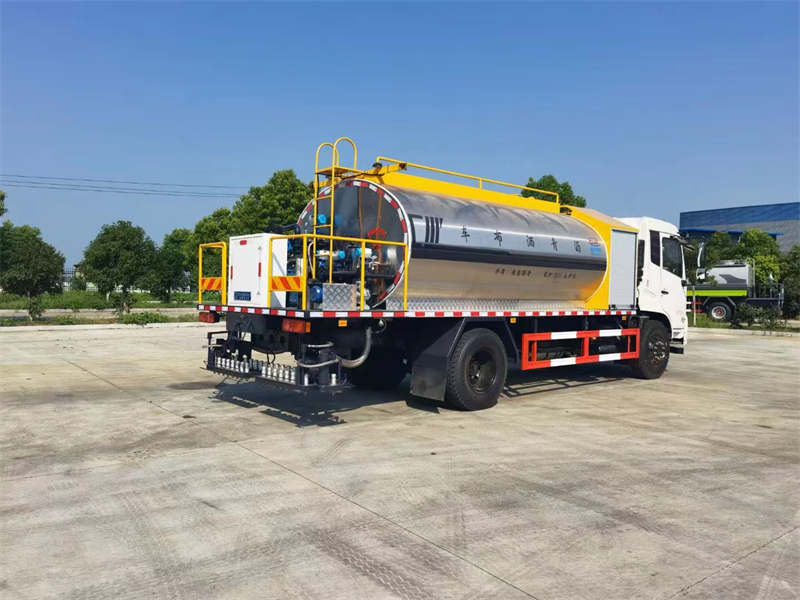 東風(fēng)天錦9.5方智能型瀝青灑布車圖片4