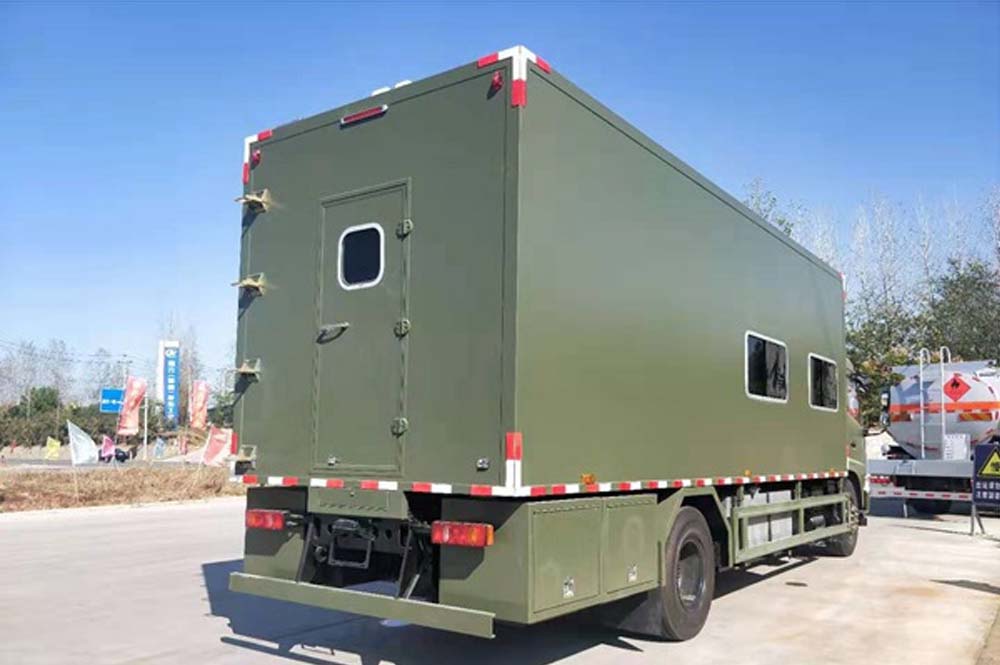 東風(fēng)天錦宿營(yíng)車圖片3